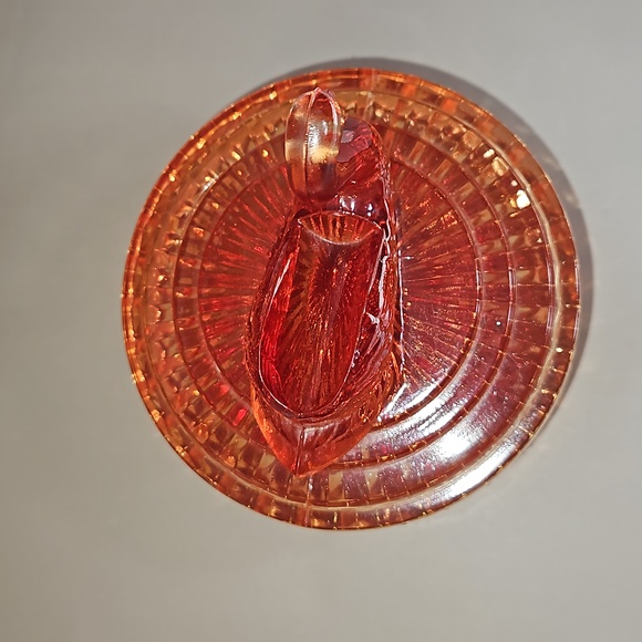 Vintage Jeannette Amberina Art Glass Swan Covered Powder Vanity Dish - Picture 3 of 7